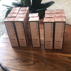 Timewise Normal to Dry Skin foundation.